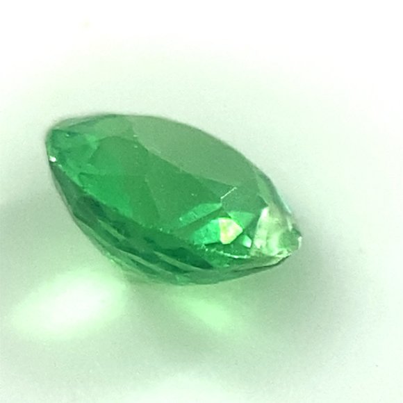 Tsavorite Garnet .55ct - Picture 4 of 7